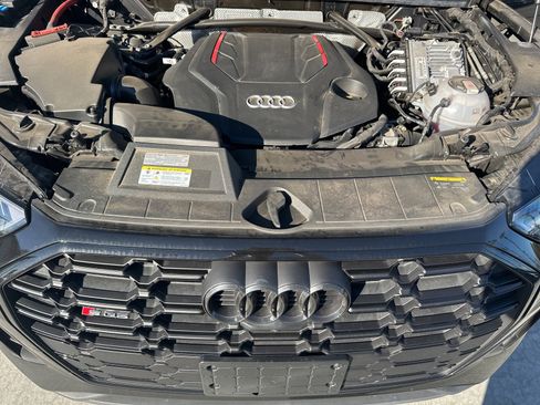 Used 2024 Audi SQ5 Premium Plus w/ Premium Plus Package image 26