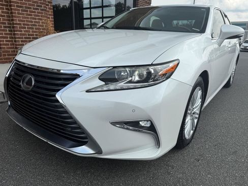 Used 2017 Lexus ES 350 w/ Premium Package FWD image 10