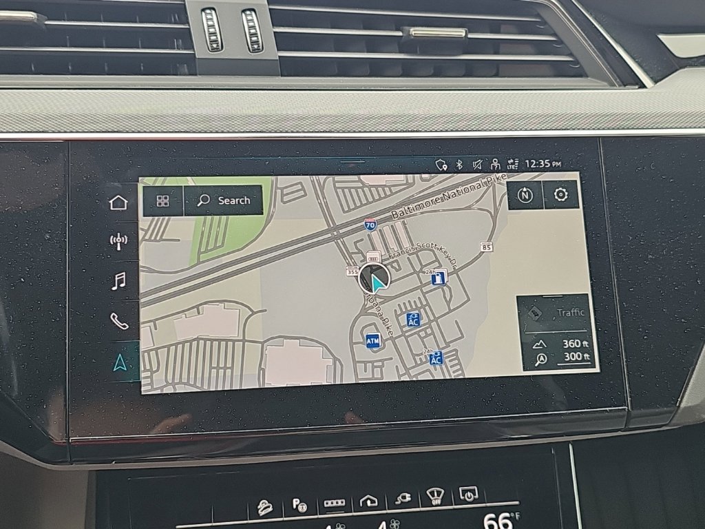 Certified 2024 Audi Q8 e-tron Premium Plus AWD/4WD image 8