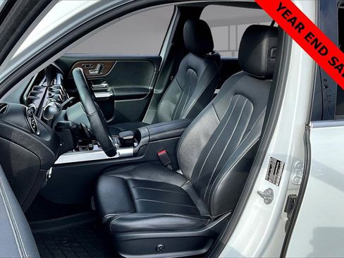 Used 2021 Mercedes-Benz GLB 250 4MATIC image 25