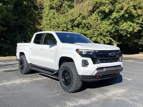New 2025 Chevrolet Colorado Z71 w/ Technology Package image 2