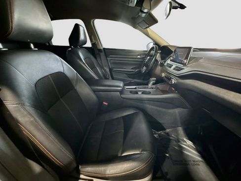 Used 2019 Nissan Altima 2.5 SR FWD image 25