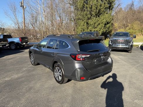 Used 2025 Subaru Outback Premium w/ Popular Package #1 image 5