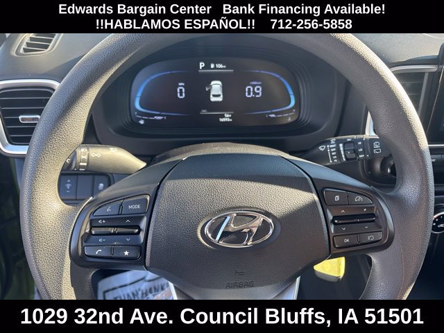 Used 2023 Hyundai Venue SE FWD image 14