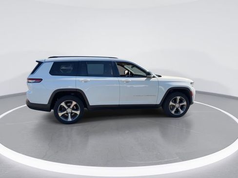 Used 2023 Jeep Grand Cherokee L Limited w/ Trailer Tow Group (B) AWD/4WD image 9