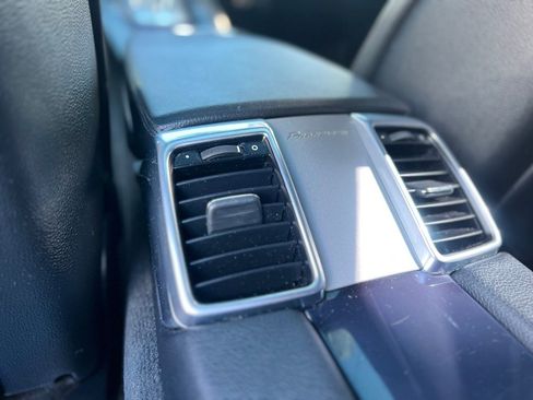 Used 2012 Porsche Panamera S image 41