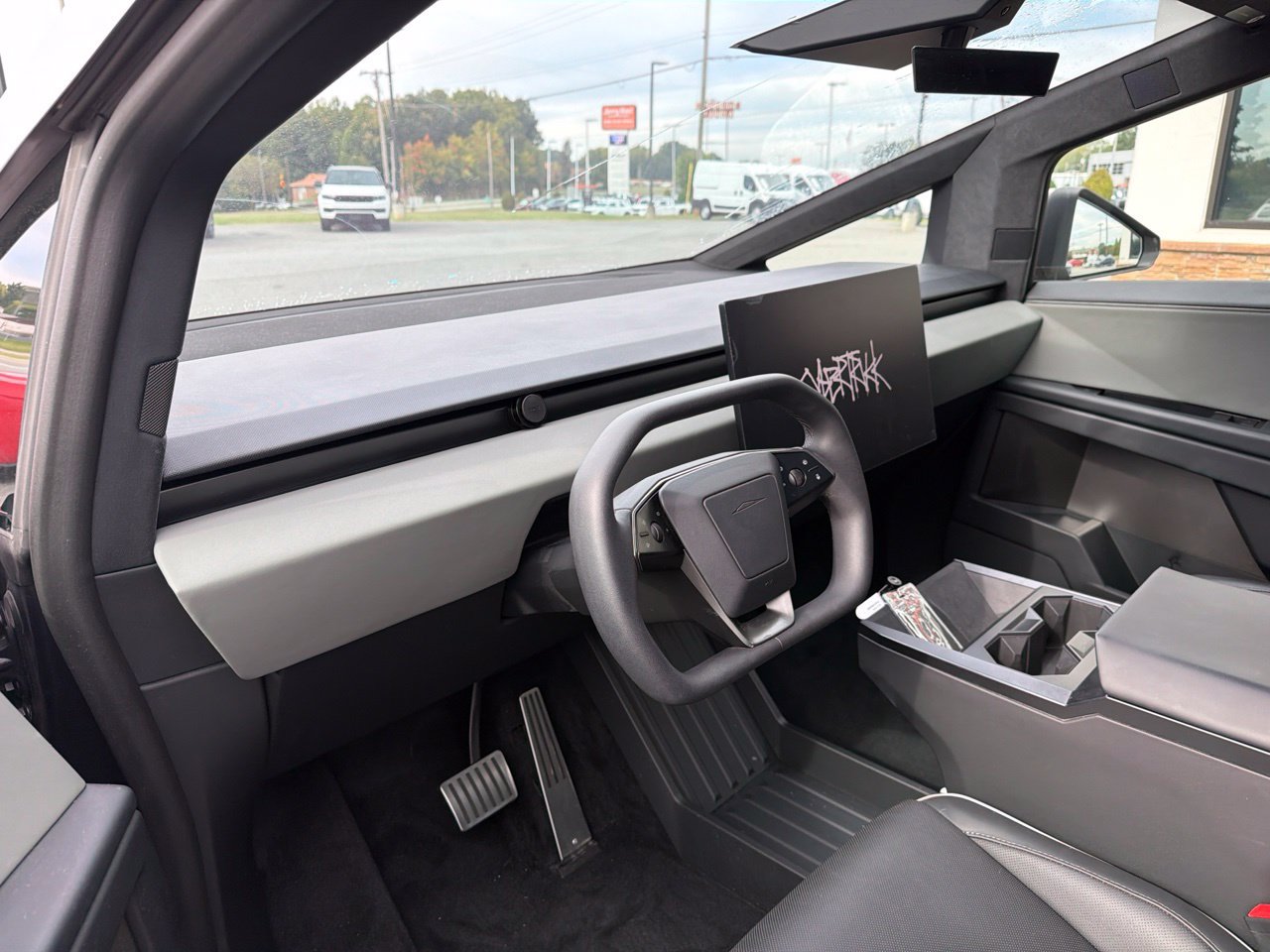 Used 2024 Tesla Cybertruck AWD Crew Cab image 3