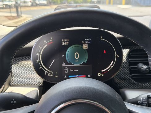 Used 2022 MINI Cooper 4-Door Hardtop FWD image 11