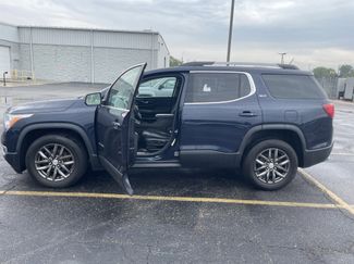 Used 2017 GMC Acadia SLT image 1
