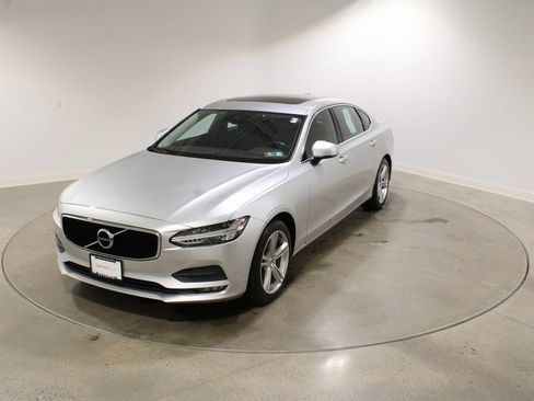 Used 2018 Volvo S90 T5 Momentum w/ Protection Package image 1
