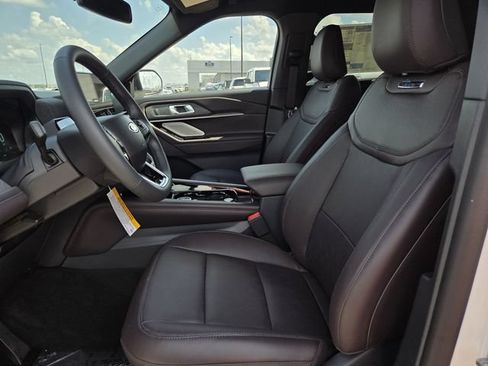 New 2026 Ford Explorer Platinum RWD image 11
