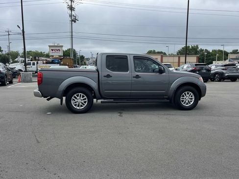 Used 2016 Nissan Frontier SV w/ SV Value Truck Package AWD/4WD image 4