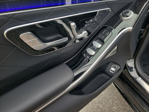 Certified 2025 Mercedes-Benz S 580 4MATIC Sedan image 22