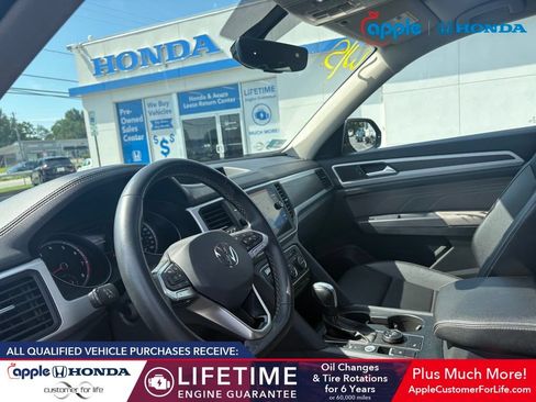 Used 2021 Volkswagen Atlas SE w/ Panoramic Sunroof Package AWD/4WD image 7