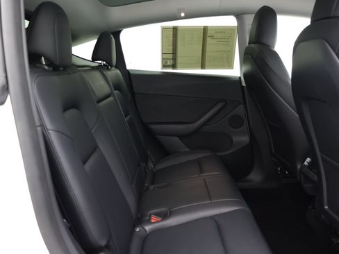 Used 2022 Tesla Model Y Long Range AWD/4WD image 33
