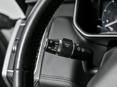 Used 2016 Land Rover Range Rover Sport SVR image 26