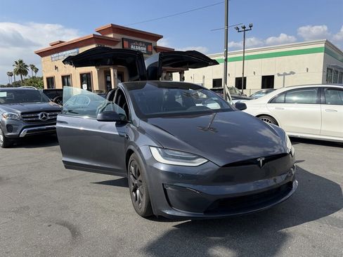 Used 2022 Tesla Model X AWD/4WD image 11