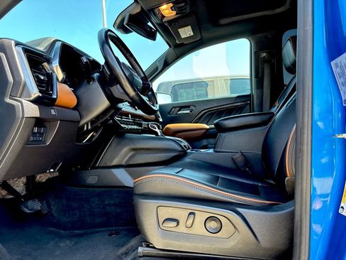 Used 2023 GMC Canyon AT4 w/ AT4 Premium Package AWD/4WD image 14