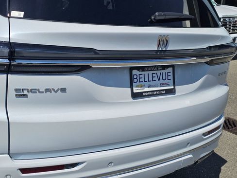 New 2026 Buick Enclave Avenir w/ Super Cruise Package AWD/4WD image 16