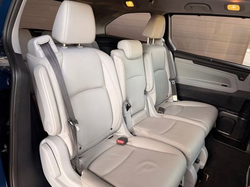 Used 2018 Honda Odyssey EX-L image 16