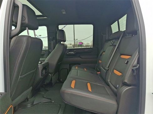 Used 2024 GMC Sierra 2500 AT4 w/ AT4 Premium Plus Package image 10