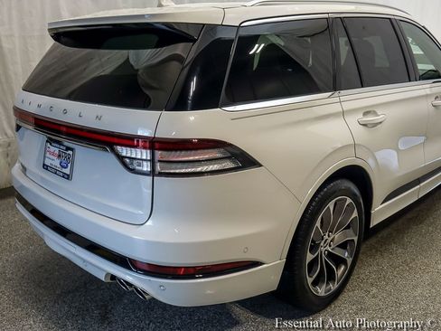 Used 2023 Lincoln Aviator Grand Touring w/ Equipment Group 301A AWD/4WD image 8