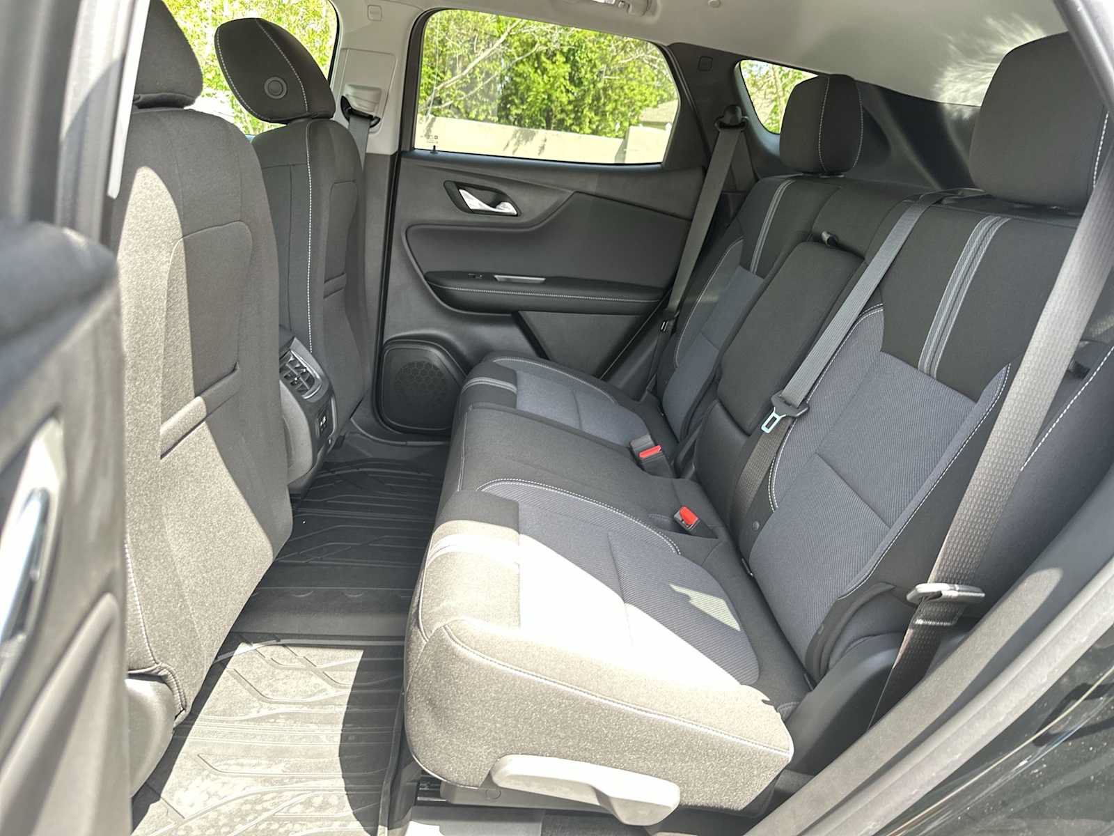 New 2026 Chevrolet Blazer LT w/ LPO, Floor Liner Package FWD image 17