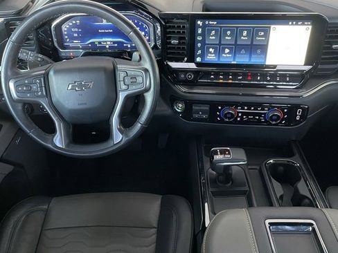 Used 2022 Chevrolet Silverado 1500 ZR2 w/ Technology Package image 15