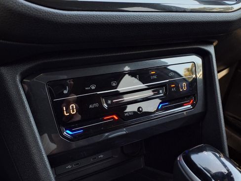 Certified 2023 Volkswagen Tiguan SE R-Line image 11