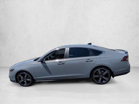 Used 2024 Honda Accord Sport image 9