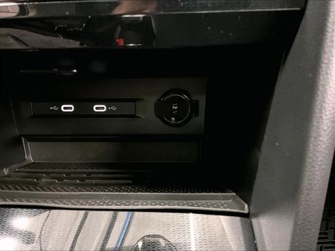 New 2026 Volkswagen Taos SEL image 23