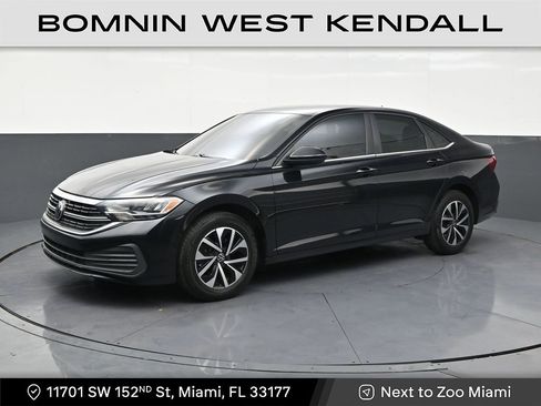 Used 2023 Volkswagen Jetta S image 1