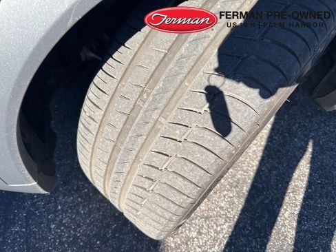 Used 2026 BMW X6 xDrive40i w/ Executive Package image 3