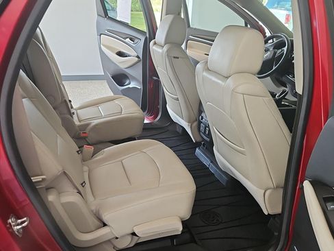 Used 2020 Buick Enclave Essence w/ Sound and Sites Package AWD/4WD image 14