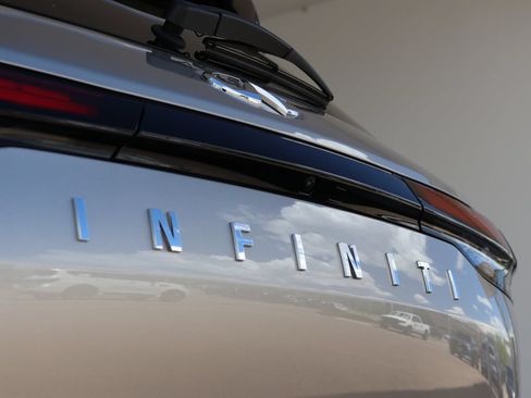 Certified 2025 INFINITI QX60 Sensory w/ Vision Package AWD/4WD image 40