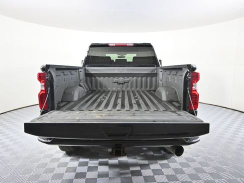 Used 2023 Chevrolet Silverado 2500 Custom w/ Custom Value Package AWD/4WD image 6