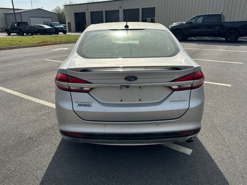 Used 2018 Ford Fusion Energi Titanium FWD image 6