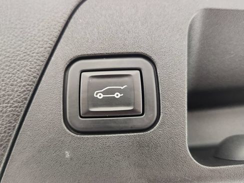 Used 2020 Buick Envision Premium w/ Driver Confidence Package AWD/4WD image 18