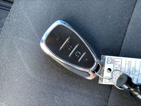 Used 2017 Chevrolet Trax LT w/ LT Convenience Package image 15