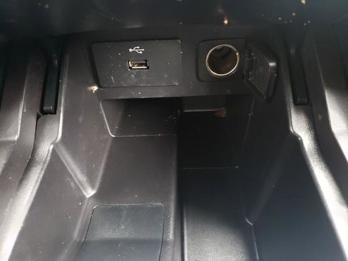 Used 2019 Ford Explorer XLT image 21