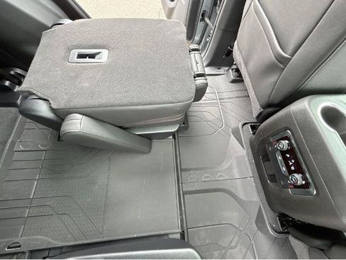 New 2026 Chevrolet Tahoe High Country AWD/4WD image 8
