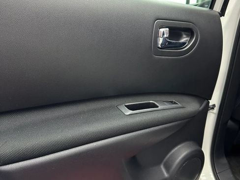Used 2012 Nissan Rogue S AWD/4WD image 18