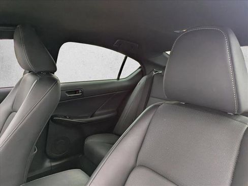 Used 2022 Lexus IS 300 image 5