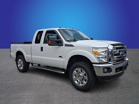 Used 2013 Ford F250 XLT w/ Snow Plow Prep Pkg AWD/4WD image 3