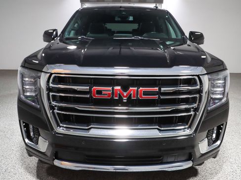 Used 2023 GMC Yukon SLT image 4