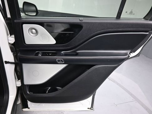 Used 2020 Lincoln Aviator Reserve w/ Equipment Group 202A image 45