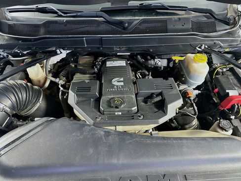 Used 2021 RAM 5500 Tradesman image 29