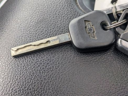 Used 2018 Chevrolet Silverado 1500 LTZ image 30