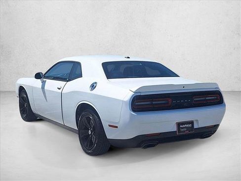 Used 2018 Dodge Challenger SXT RWD image 7