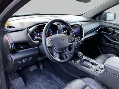 Used 2023 Chevrolet Traverse RS AWD/4WD image 17